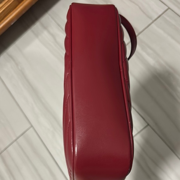 Saint Laurent Red Chevron Quilted Crossbody Bag - Picture 3 of 6